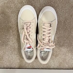 Nike Court Legacy Lift ~ Beige ~ W 9.5